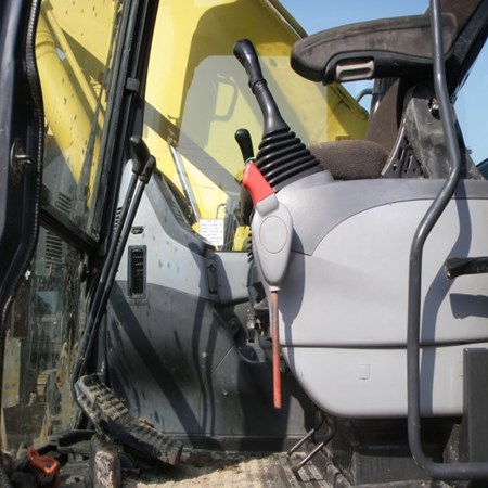 KOMATSU   PC 60, PC200, PC220, PC300 excavator 