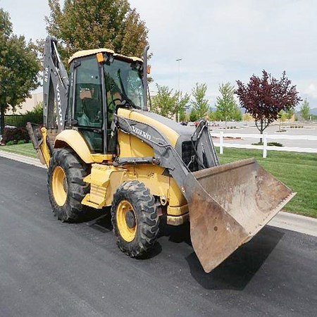 2003 VOLVO BL70