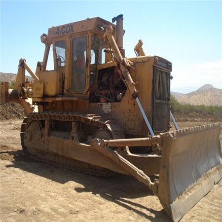 Komatsu  :  D85 D155 D355 D375 