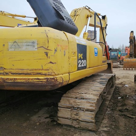 used Komatsu excavator PC220-7