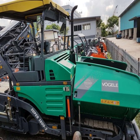 Used Tracked Paver Super 1800-2 – VÖGELE for Sale