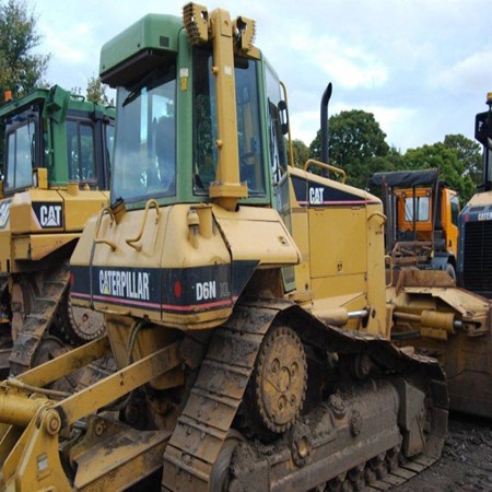 Caterpillar – Year 2004 – D6N XL Used Crawler Bull Dozer for Sale