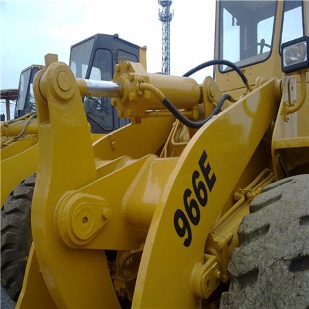 Used loader CAT 966D