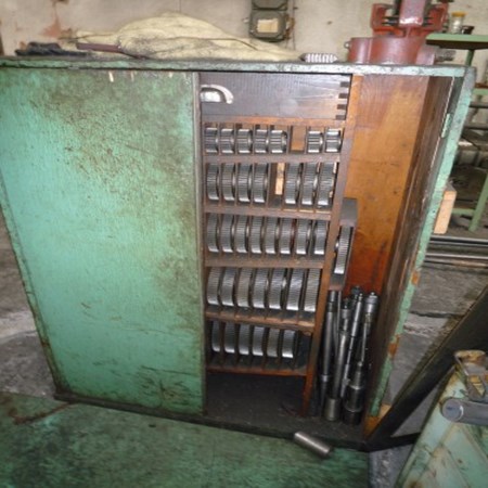 Gear hobbing machine Tos FO-6
