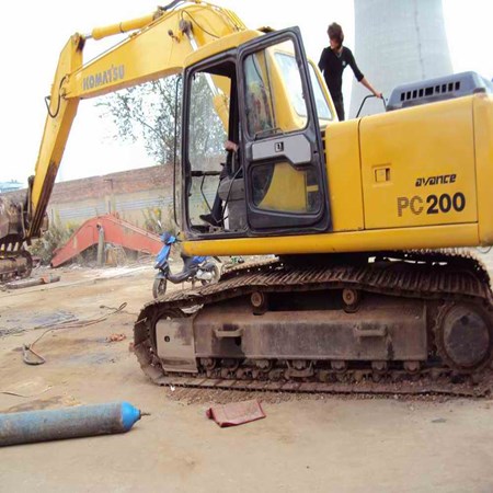 Used Komatsu PC200-6 