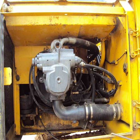 Used Komatsu PC200-6 