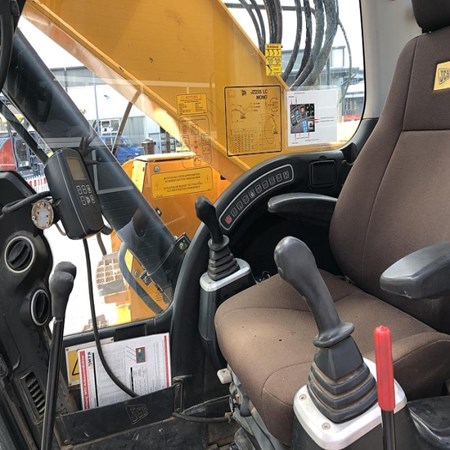 Used JCB JZ 235 Oilquick 70/55 Crawler Excavator for Sale