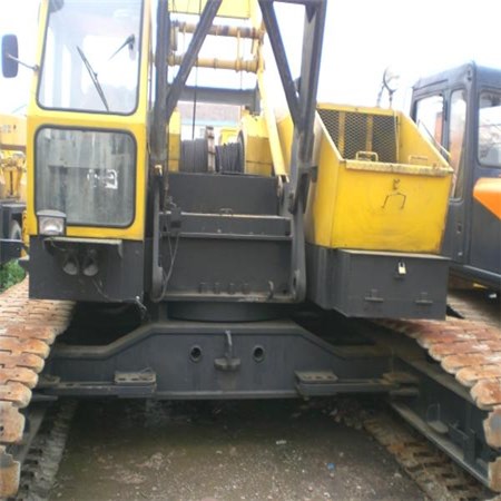 Hitachi KH 180 crawler crane