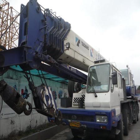 Tadano GT550E truck crane