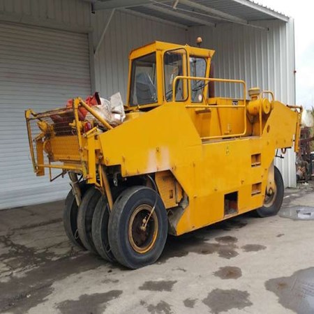 Used Caterpillar PF3 Pneumatic Roller for Sale