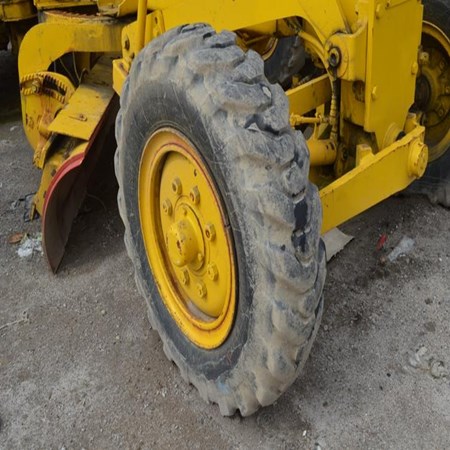 115 HP – KOMATSU GD405A-1 Used Motor Grader for Sale