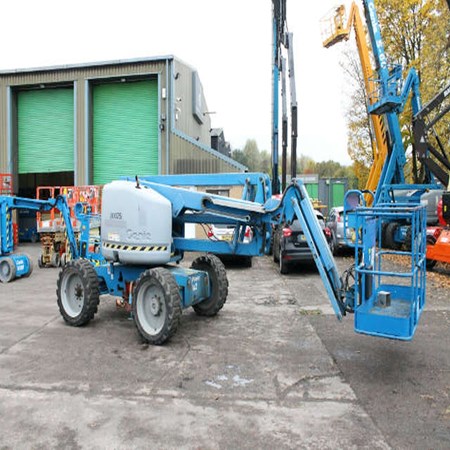 Used Z 45-25 J RT 4x2 Genie Gas Power Lift for sale - 2004 Year, 2520 Hours at Caldicot (UK)