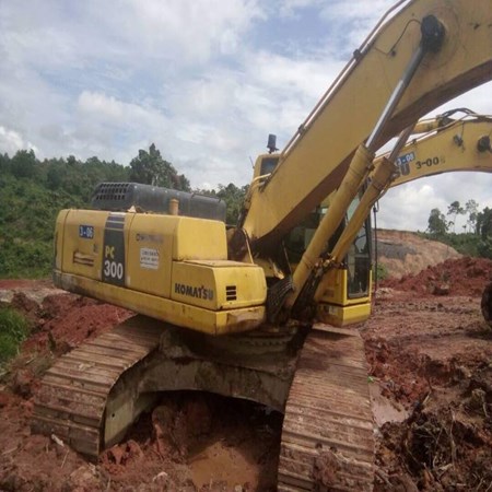 10 Units of Used Excavator KOMATSU PC300-8 & KOMATSU PC300-7 for Sale