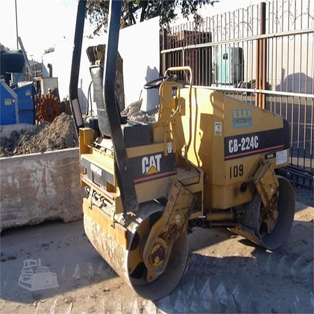 Used CATERPILLAR CB-224C Smooth Drum Compactor for Sale