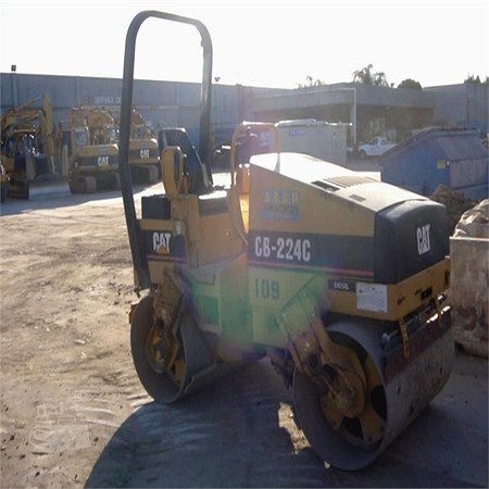 Used CATERPILLAR CB-224C Smooth Drum Compactor for Sale