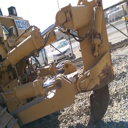 5 Units of Used CAT D8R Crawler Dozer for Sale