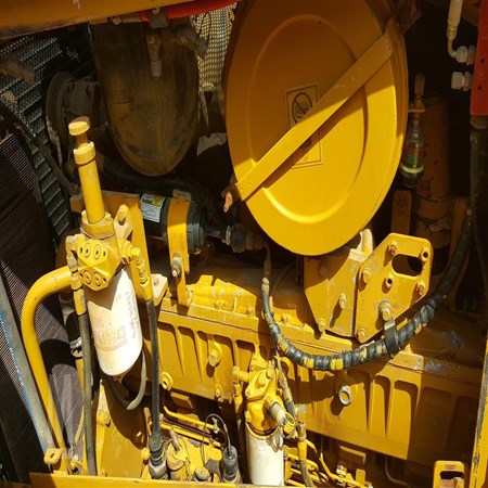 2 Units of Used Crawler Dozer CAT D8R for Sale