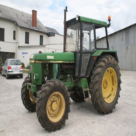 Agricultural Tractor John Deere 3040 1980