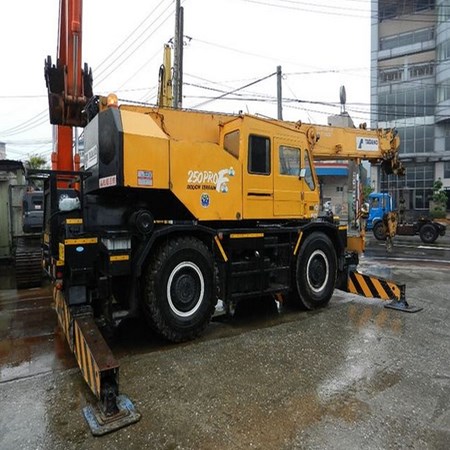 Used Tadano TR250M-5 Rough Terrain Crane for Sale