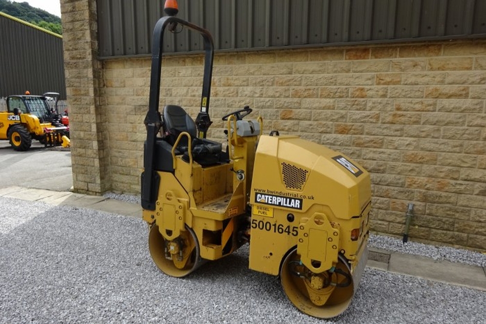 Used CAT CB14  Roller Year 2008 for Sale Bob Wild Grass 