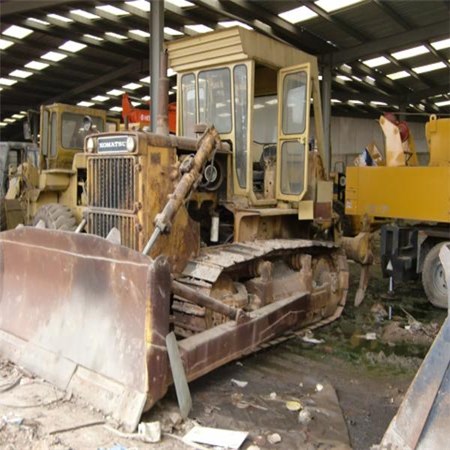 Caterpillar D85 bulldozer