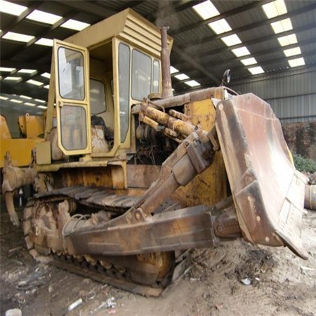 Caterpillar D85 bulldozer