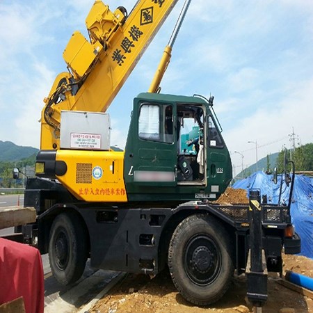 Used Rough Terrain Crane KOBELCO RK160-2 for Sale