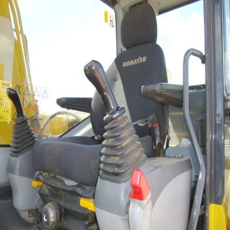 2006 Komatsu PC130 