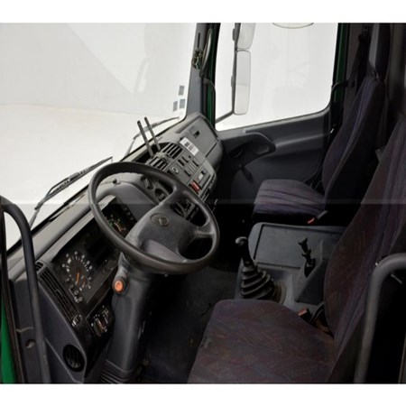 Mercedes-Benz – 2002 – 815 Used Truck for Sale