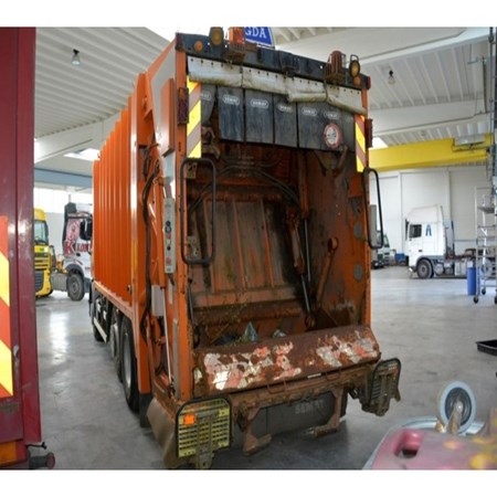 Used Premium 320 DCi Truck – Renault for Sale