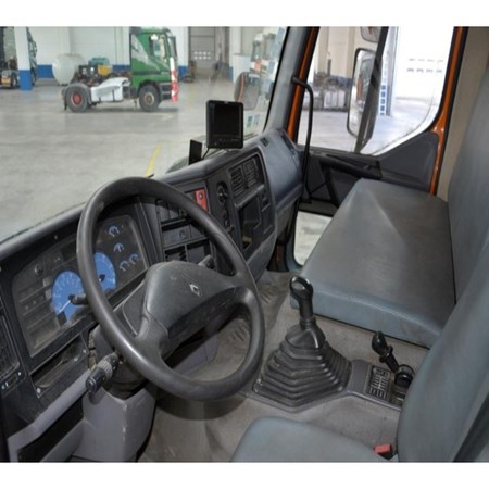 Used Premium 320 DCi Truck – Renault for Sale