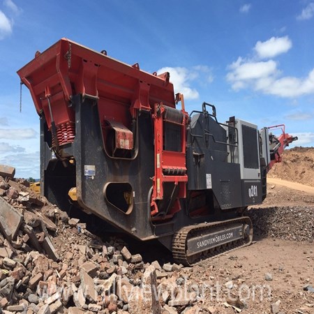 Used Sandvik QJ241- 2014 Crusher for Sale