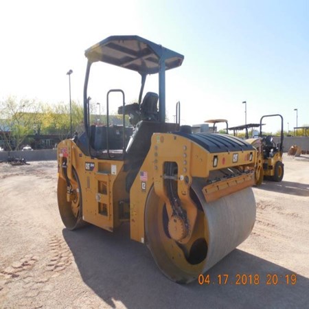 Caterpillar – CB54B Used Asphalt Compactor for Sale