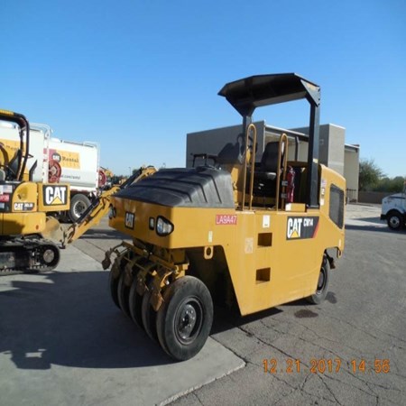 Caterpillar – 2015 – CW14 Used Pneumatic Compactor for Sale