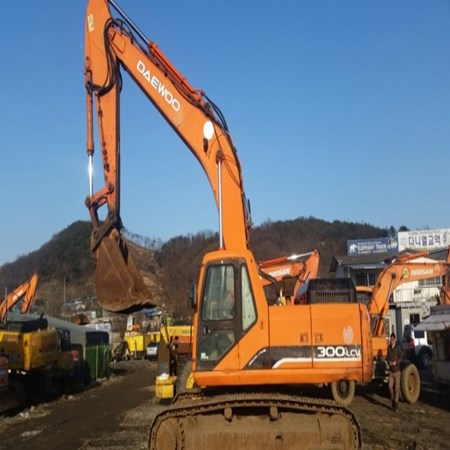 Used SL300LCV Crawler Excavator – Daewoo for Sale