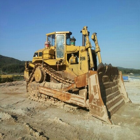 Caterpillar – D9N Used Bulldozer for Sale