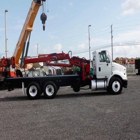 Used INTERNATIONAL 8600 Crane Truck for Sale
