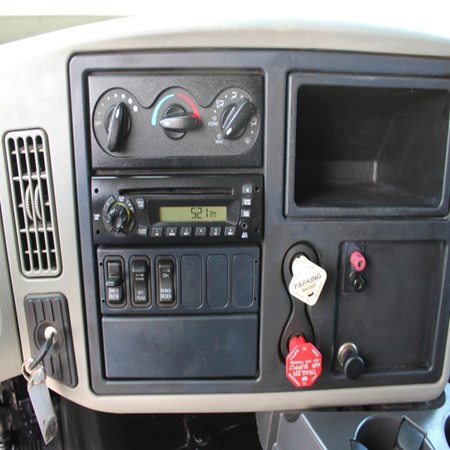 Used INTERNATIONAL 8600 T/A Steel Dump Truck for sale