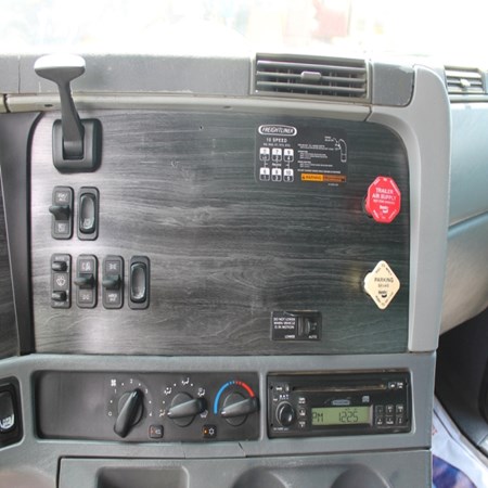 Used FREIGHTLINER COLUMBIA T/A Steel Dump Truck for sale