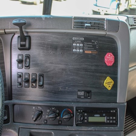 Used FREIGHTLINER COLUMBIA Tri-Axle Steel Dump Truck for sale