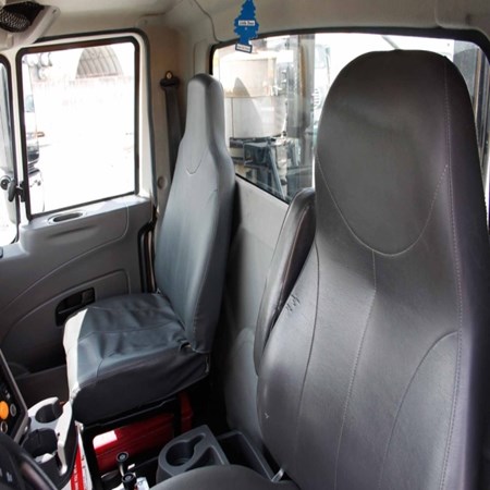 Used INTERNATIONAL 8600 Roll-Off Truck for sale