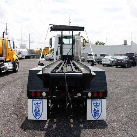 Used INTERNATIONAL 8600 Roll-Off Truck for sale