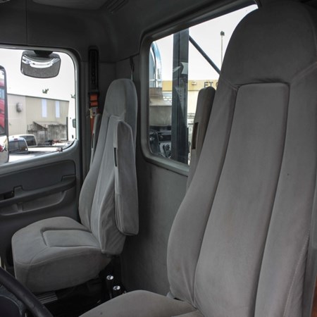 Used FREIGHTLINER COLUMBIA Roll-Off Truck for sale