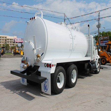 Used INTERNATIONAL 8600 Vacuum Truck for sale