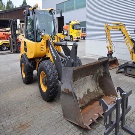 Used wheel loader L28F – Volvo – for Sale