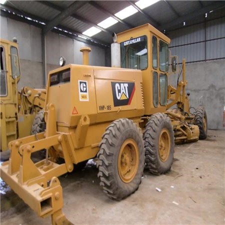 2000 DRESSER motor grader