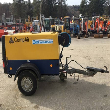 Used Air Compressor COMPAIR C30G in year 2005 for Sale