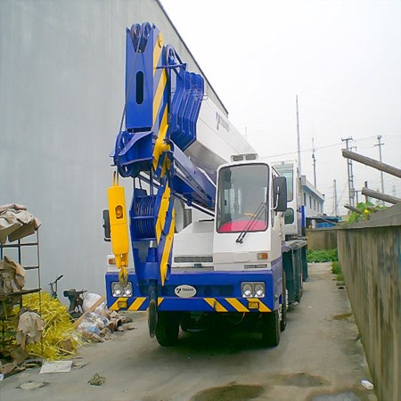 Used truck crane tadano 55t