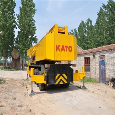 Kato truck crane 120TON 