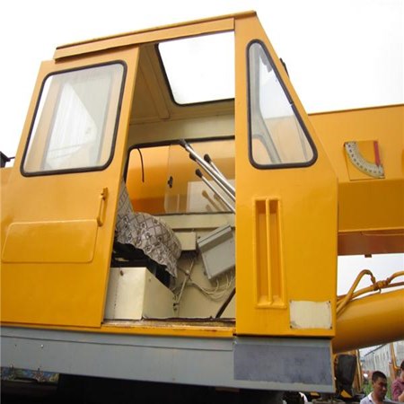 Used tadano truck crane 80ton 